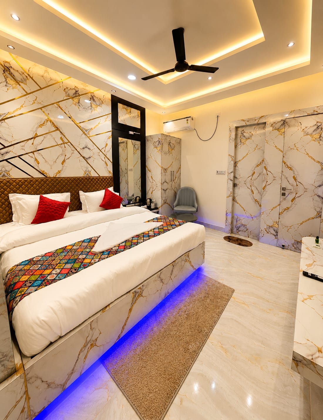 Hotel Real Inn interior
